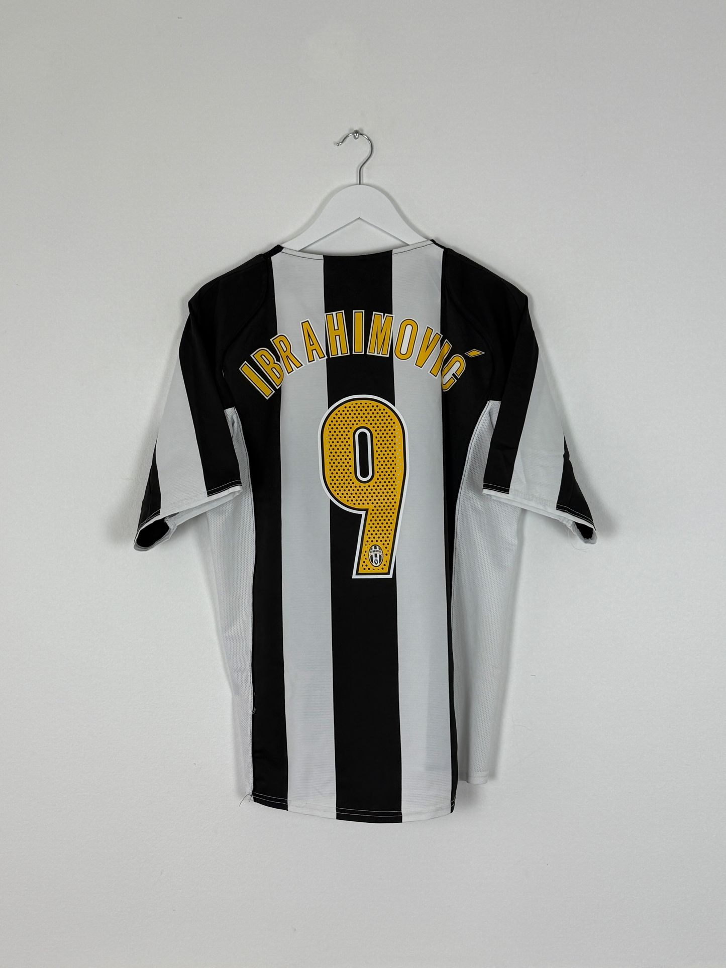 2004/05 Juventus Home #9 Ibrahimovic (M)