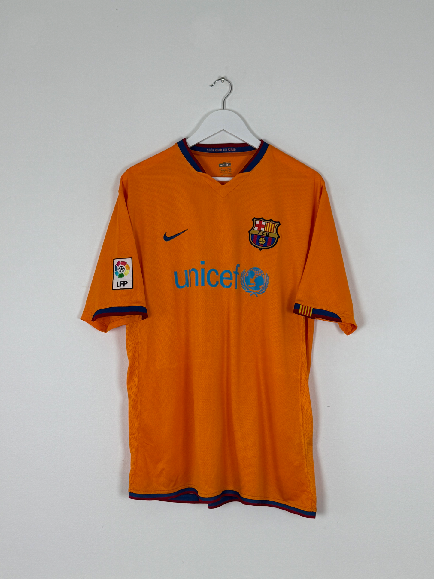 2006/07 FC Barcelona Away #19 Messi (XL)