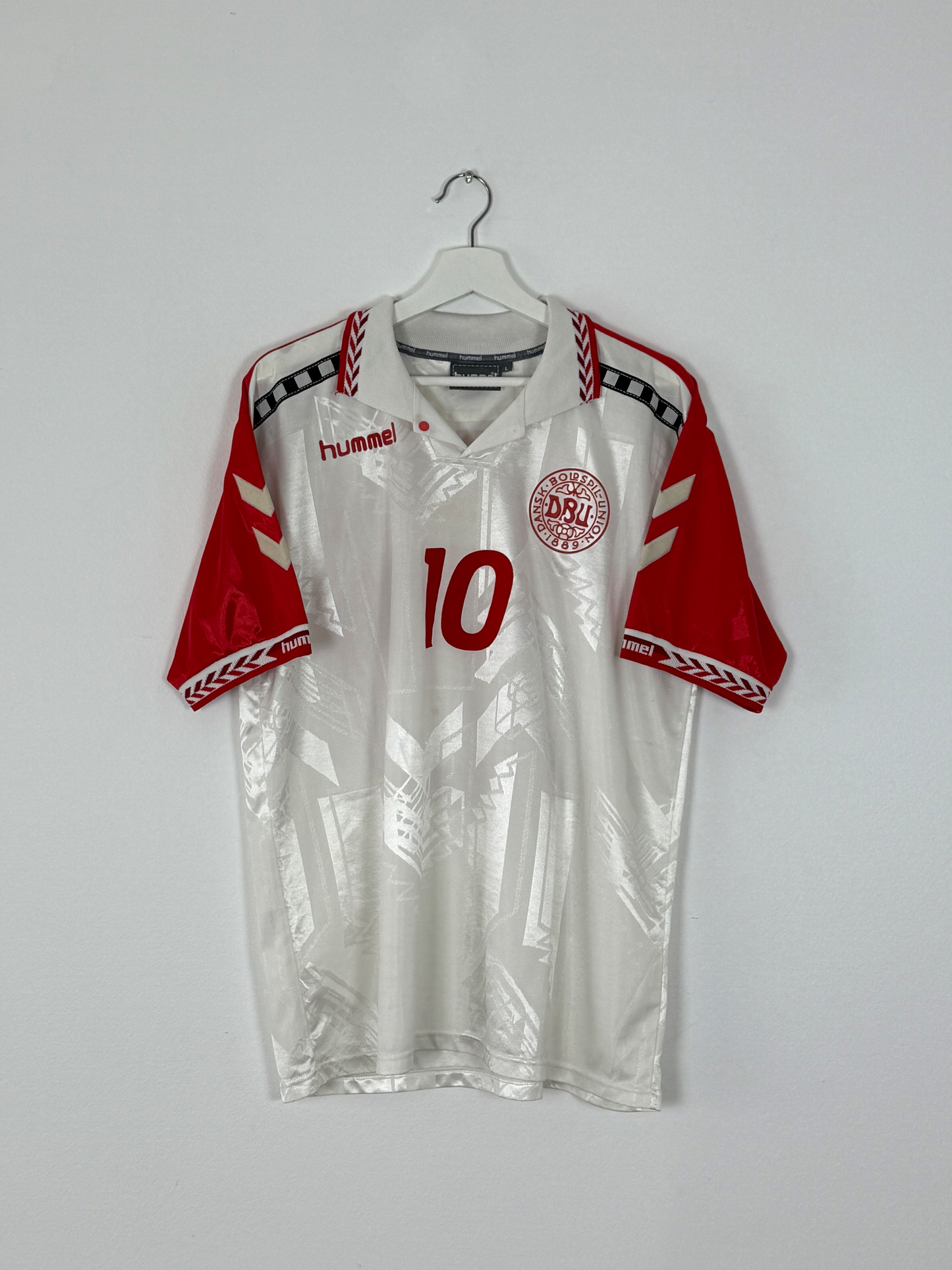 1996 Denmark Away Laudrup #10 (L/XL)