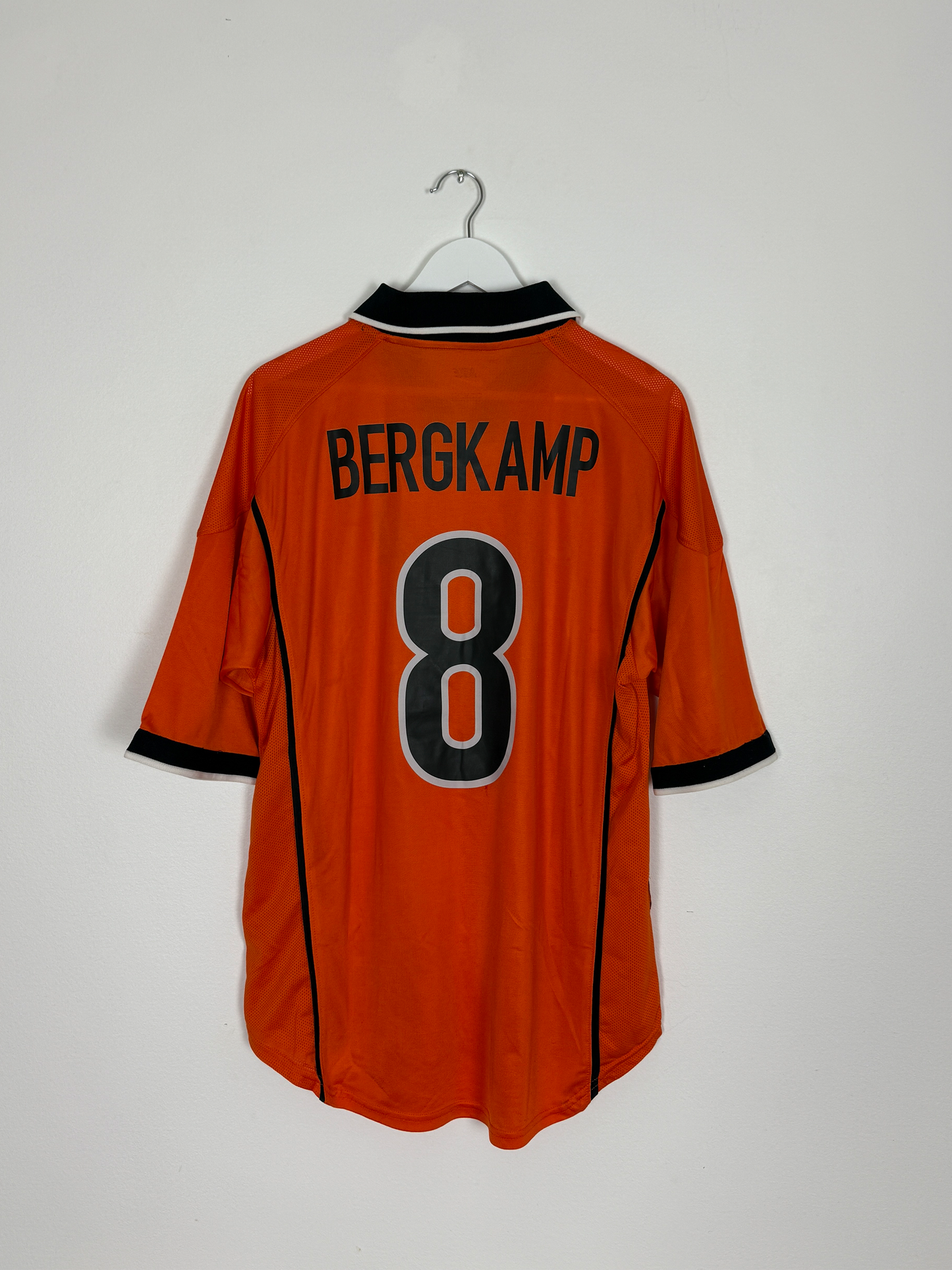 1998/99 Netherlands Home #8 Bergkamp (L)