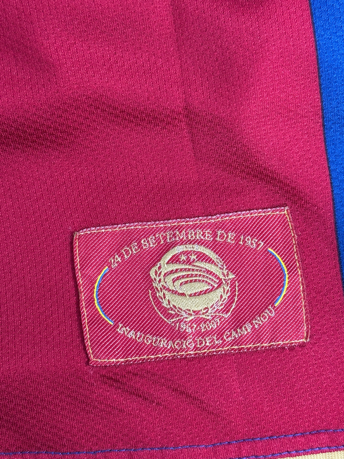 2007/08 Barcelona Home Shirt Ronaldinho #10 Size (L)