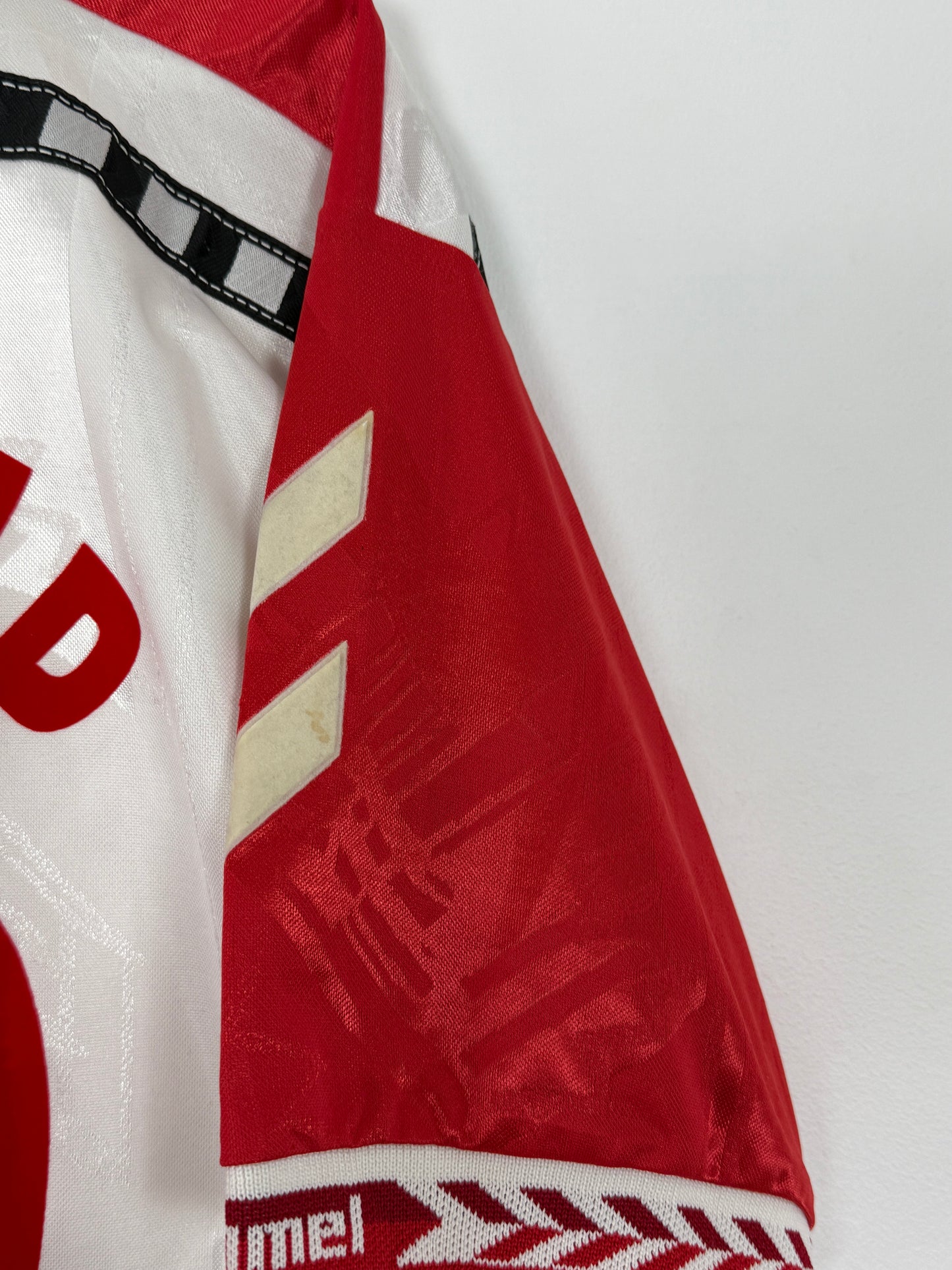 1996 Denmark Away Laudrup #10 (L/XL)