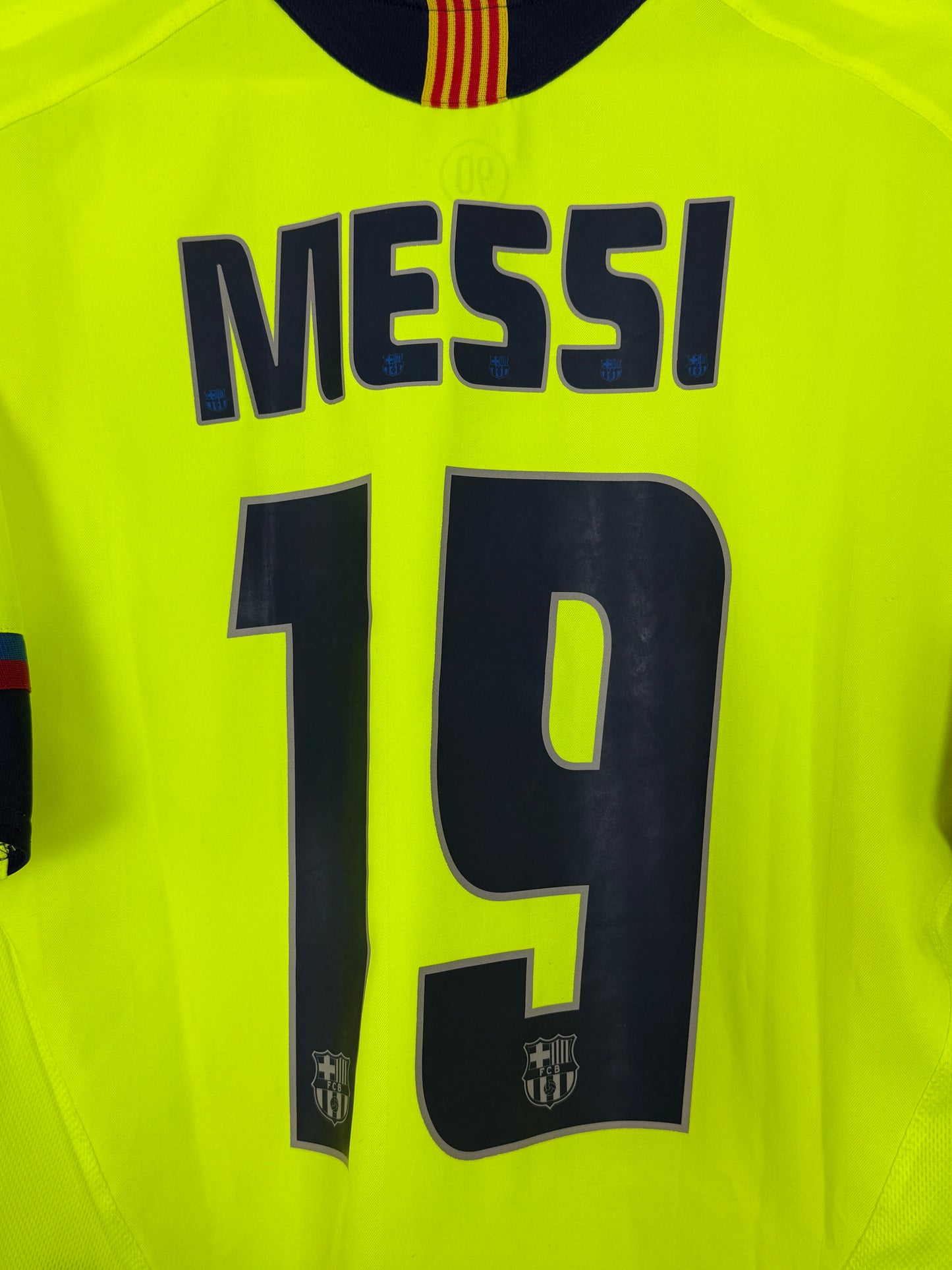 2005/06 FC Barcelona Away Messi #19 (M)