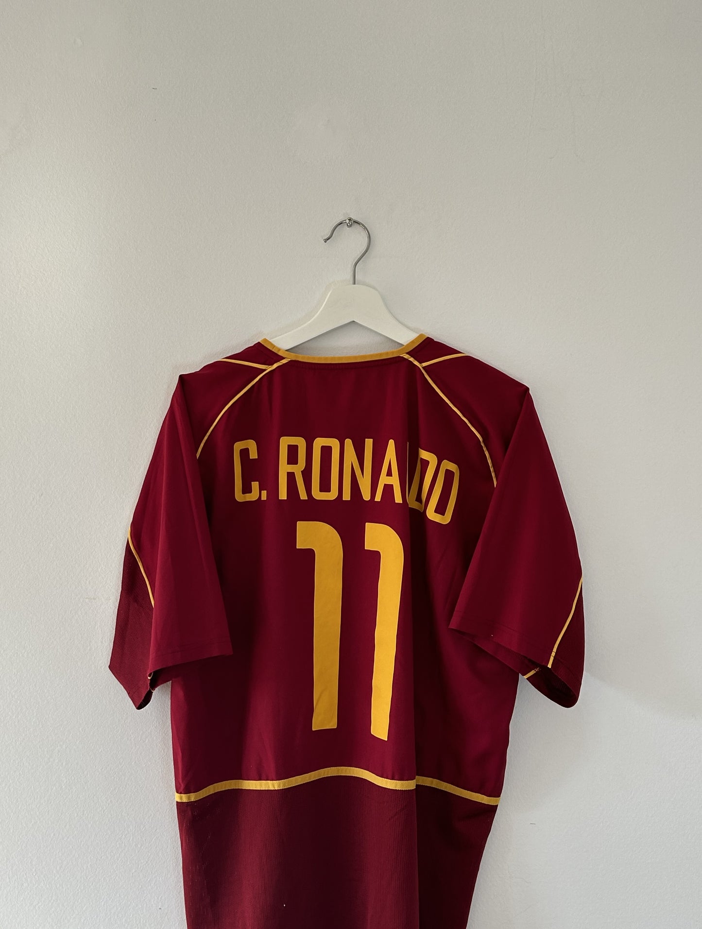 2002 Portugal Ronaldo #11 Home (L)