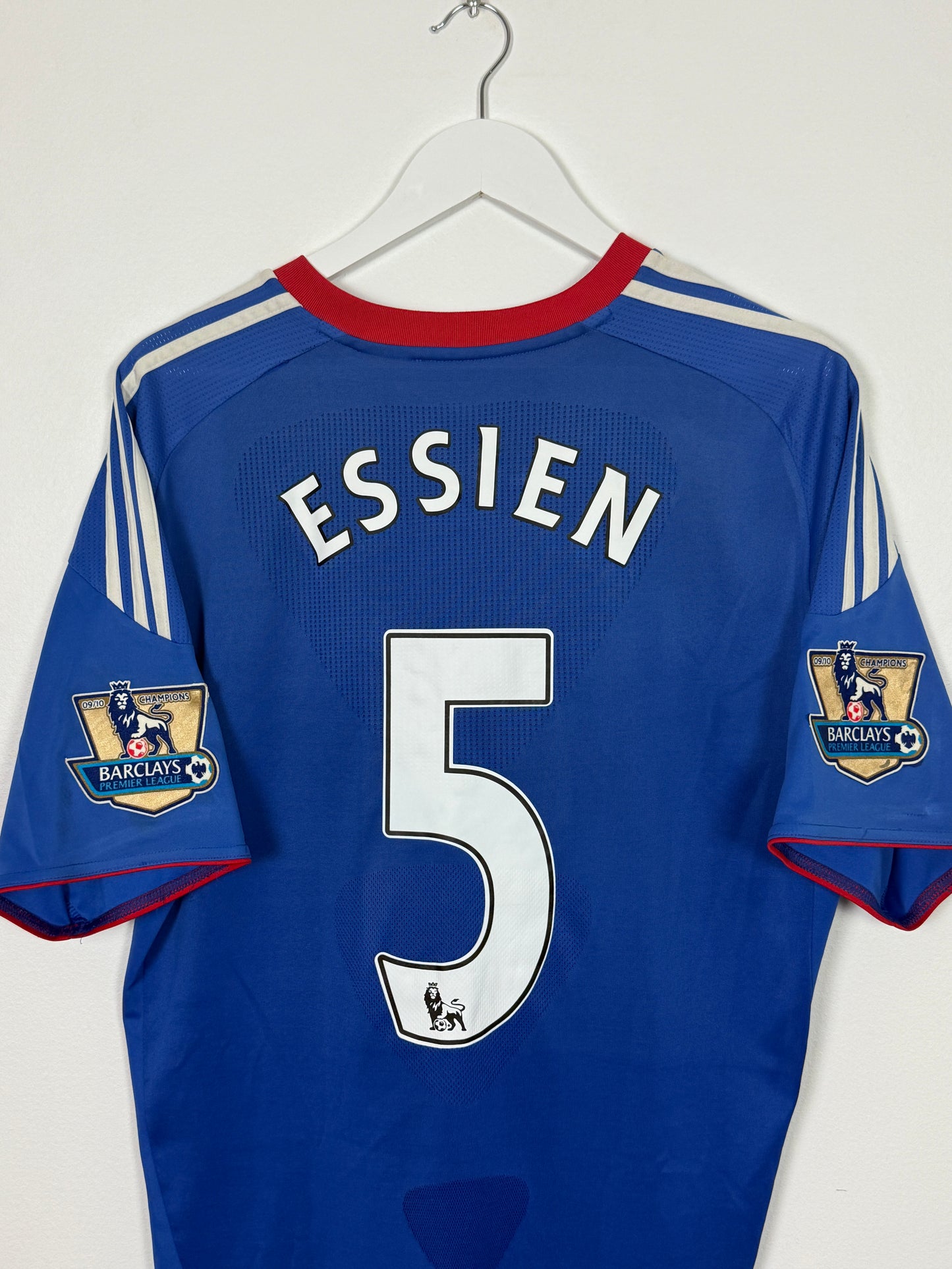 2010/11 Chelsea Home #5 Essien (L)