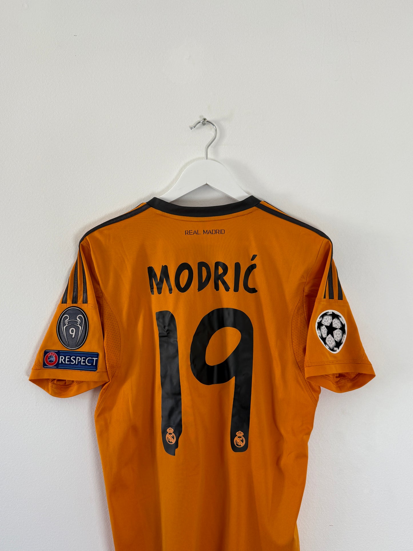 2013/14 Real Madrid Third #19 Modric (S)