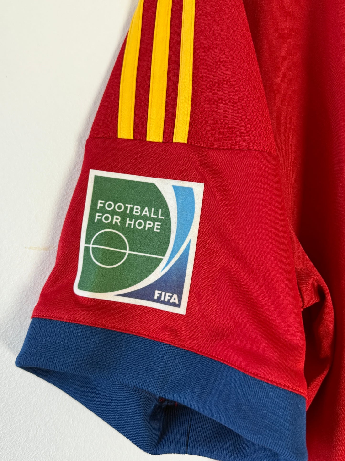 2013 Spain Home #6 Iniesta (XL, BNWT)