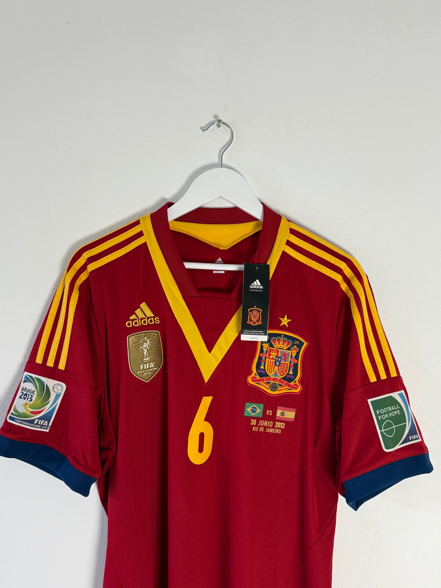 2013 Spain Home #6 Iniesta (XL, BNWT)