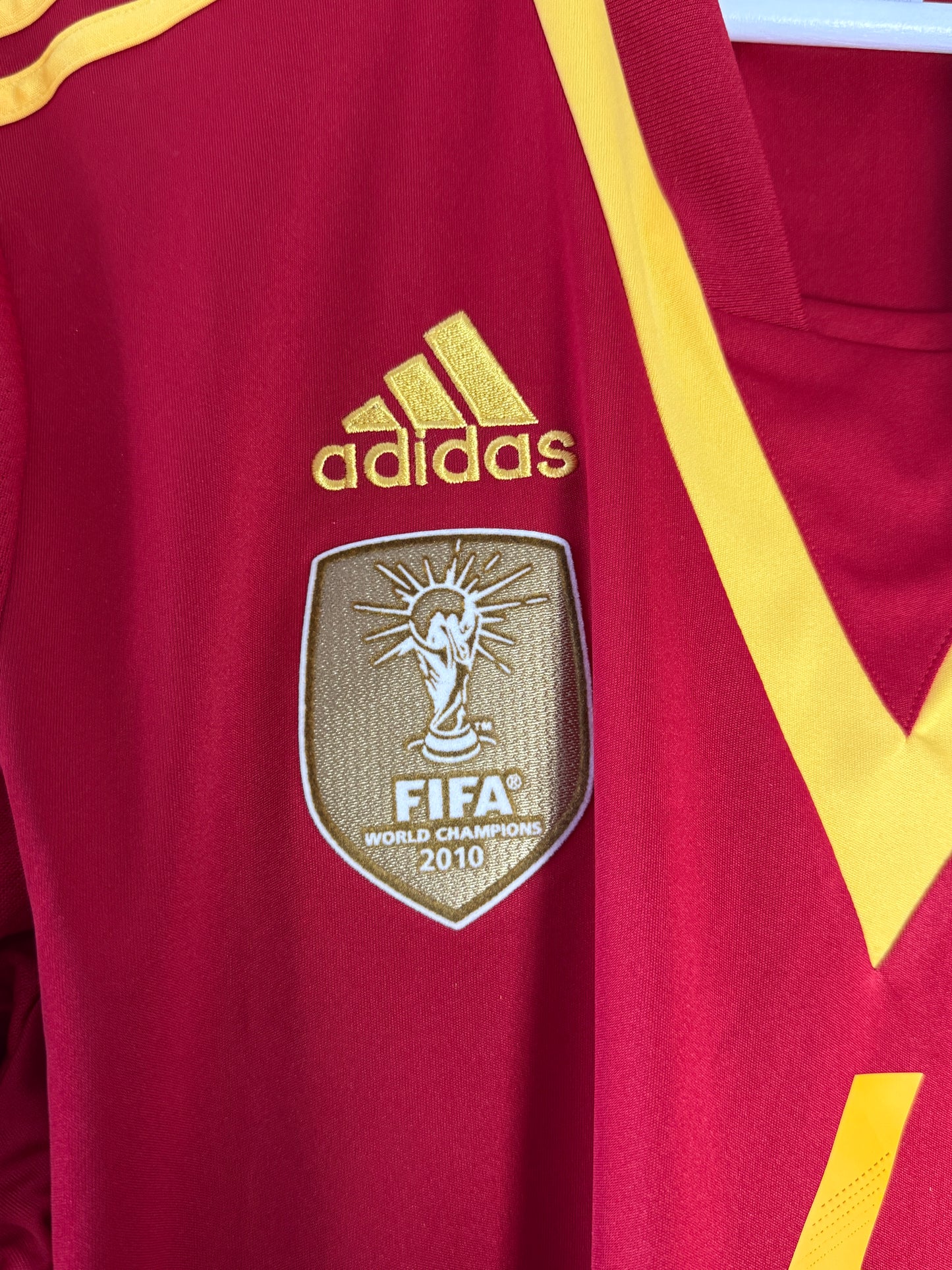 2013 Spain Home #6 Iniesta (XL, BNWT)