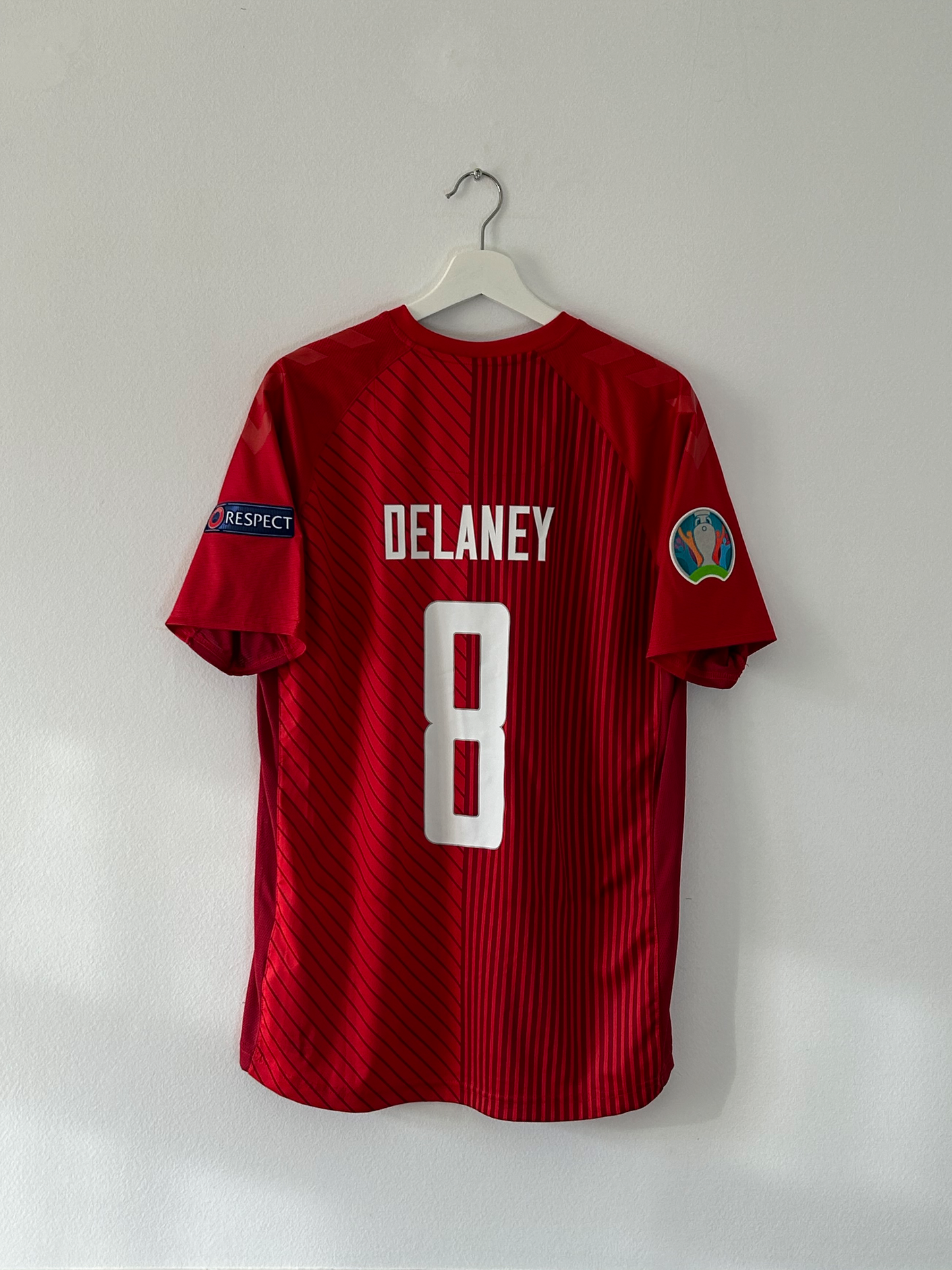 2021 Denmark Delaney #8 Home (XL, BNWT)
