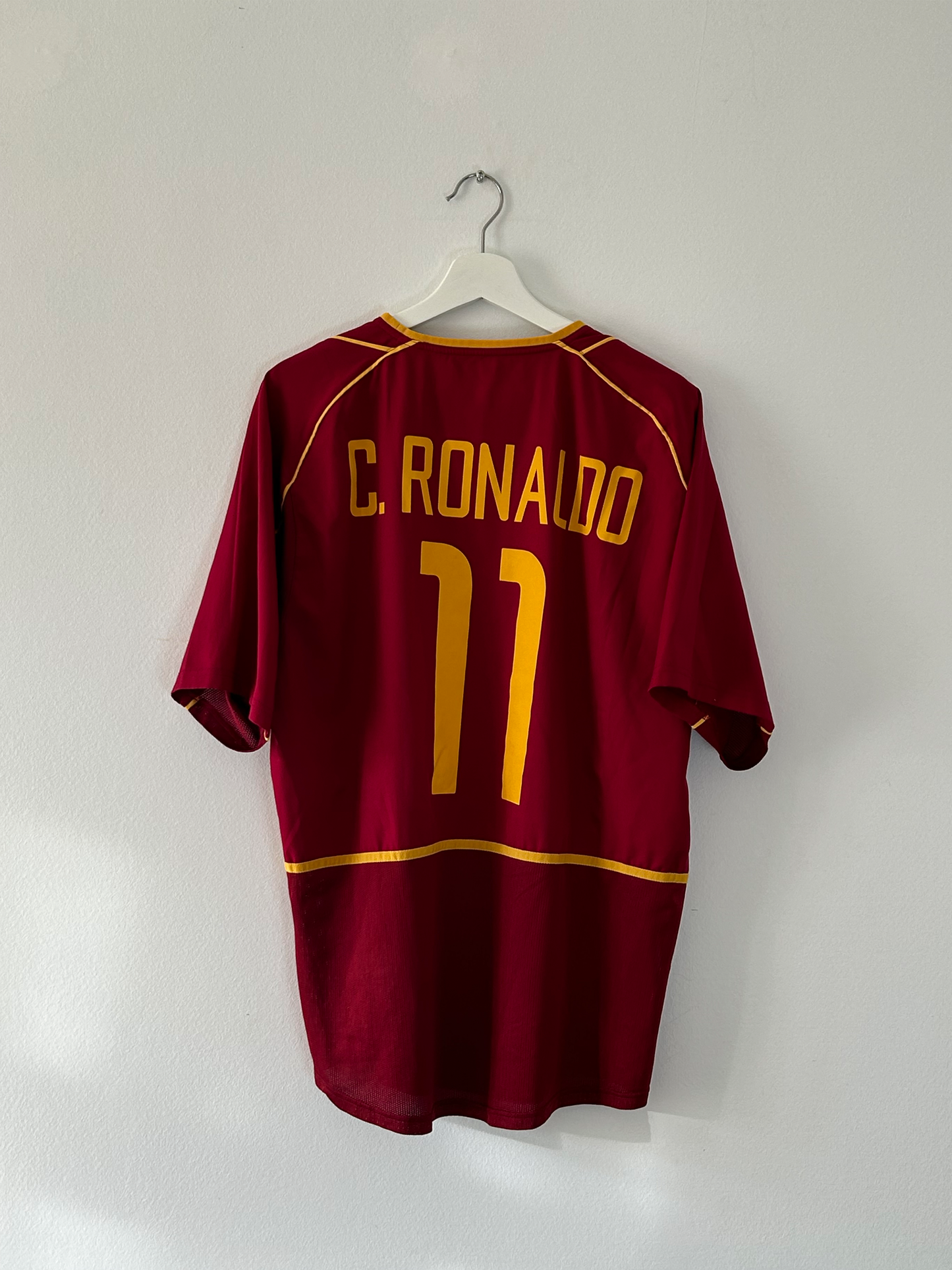 2002 Portugal Ronaldo #11 Home (L)