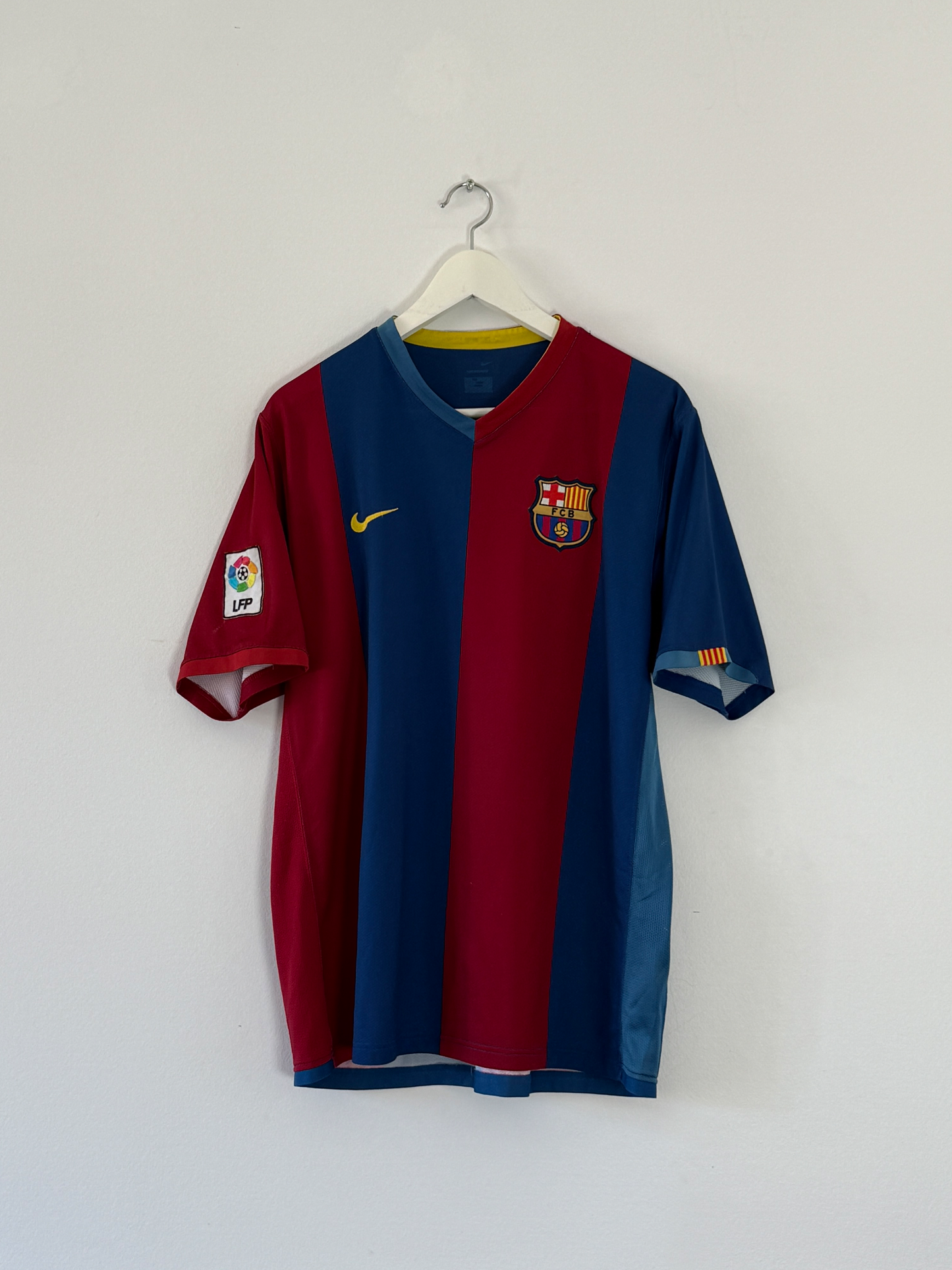 2006/07 Barcelona Home #5 Puyol (L)