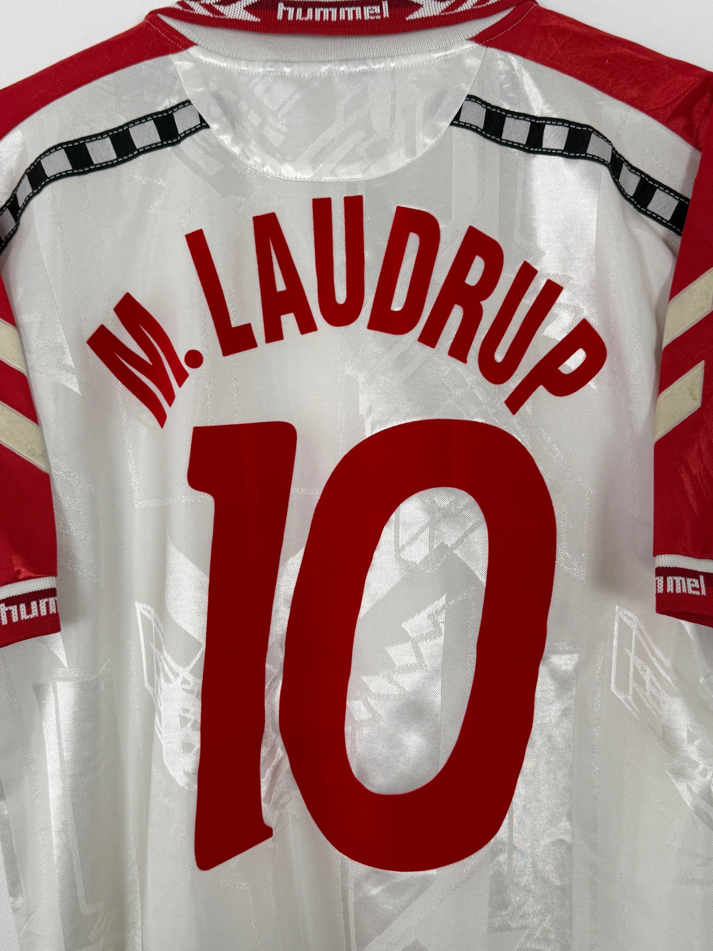 1996 Denmark Away Laudrup #10 (L/XL)