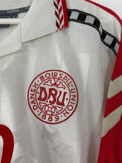 1996 Denmark Away Laudrup #10 (L/XL)