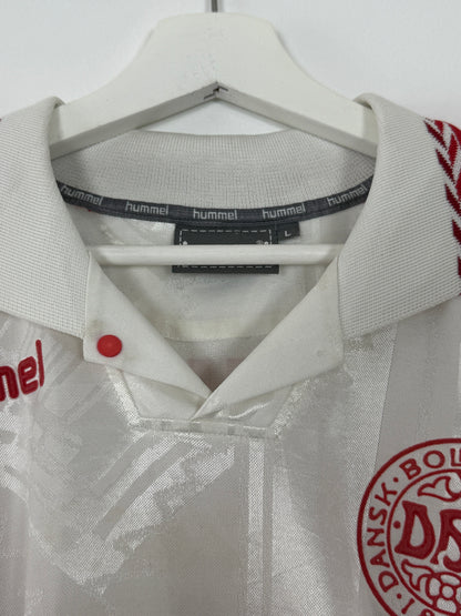 1996 Denmark Away Laudrup #10 (L/XL)