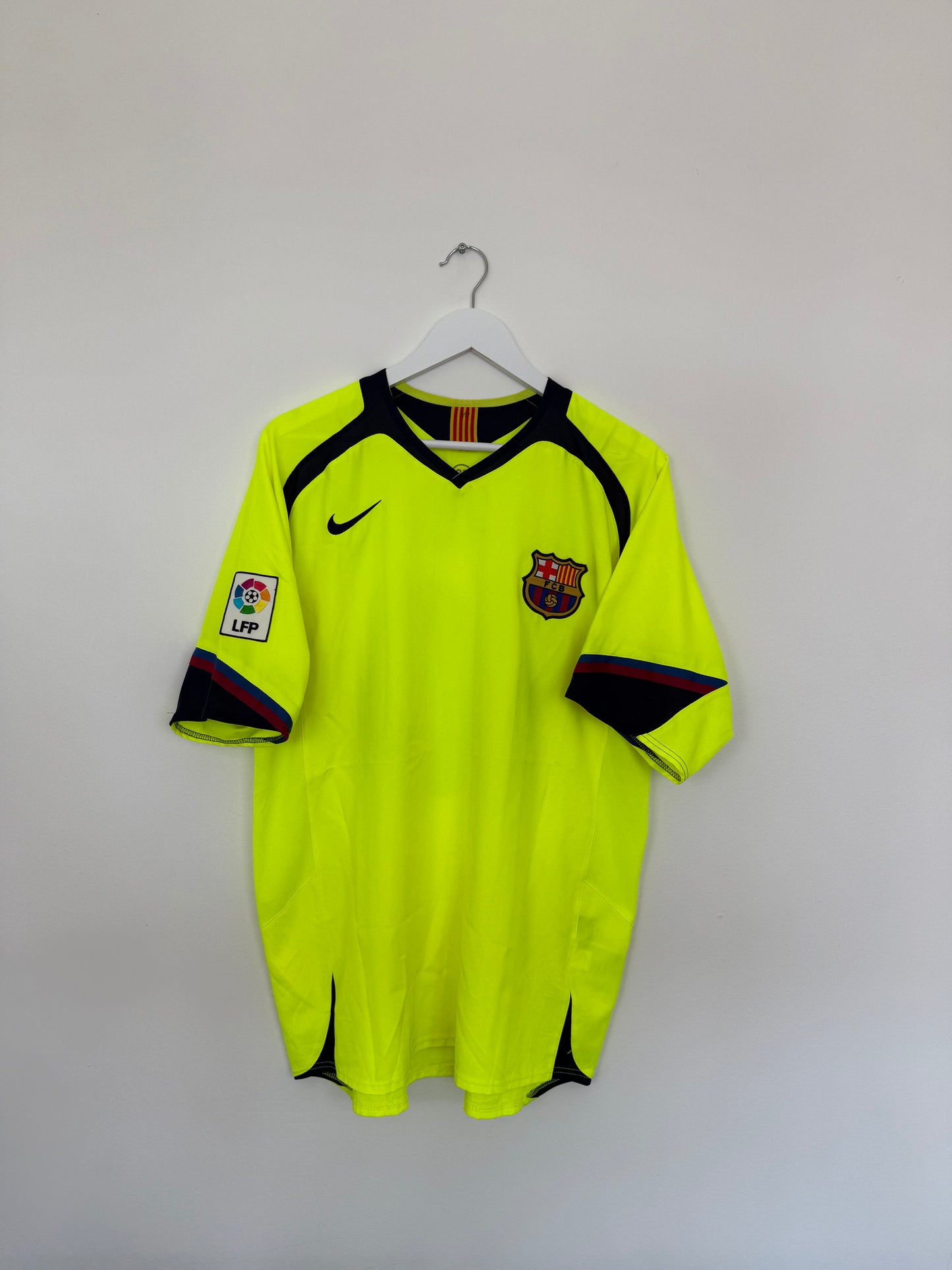 2005/06 Barcelona Away #10 Ronaldinho (L)