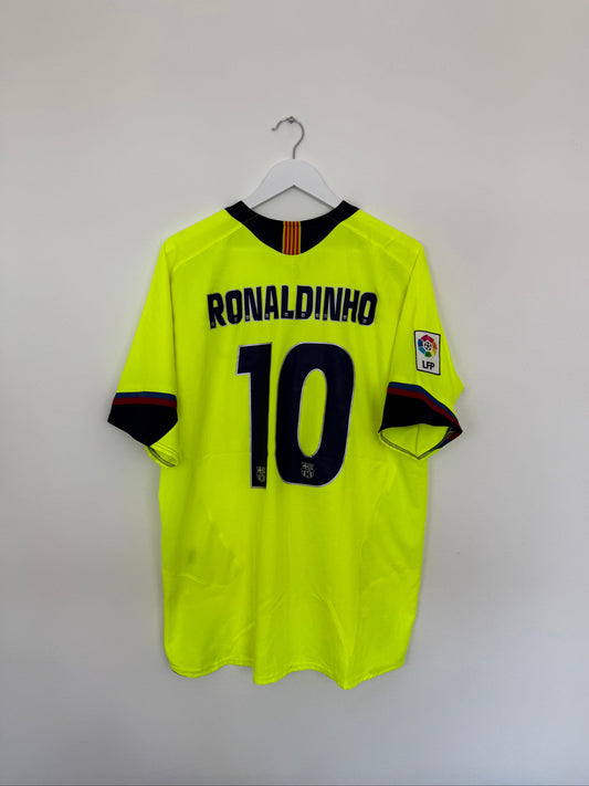 2005/06 Barcelona Away #10 Ronaldinho (L)